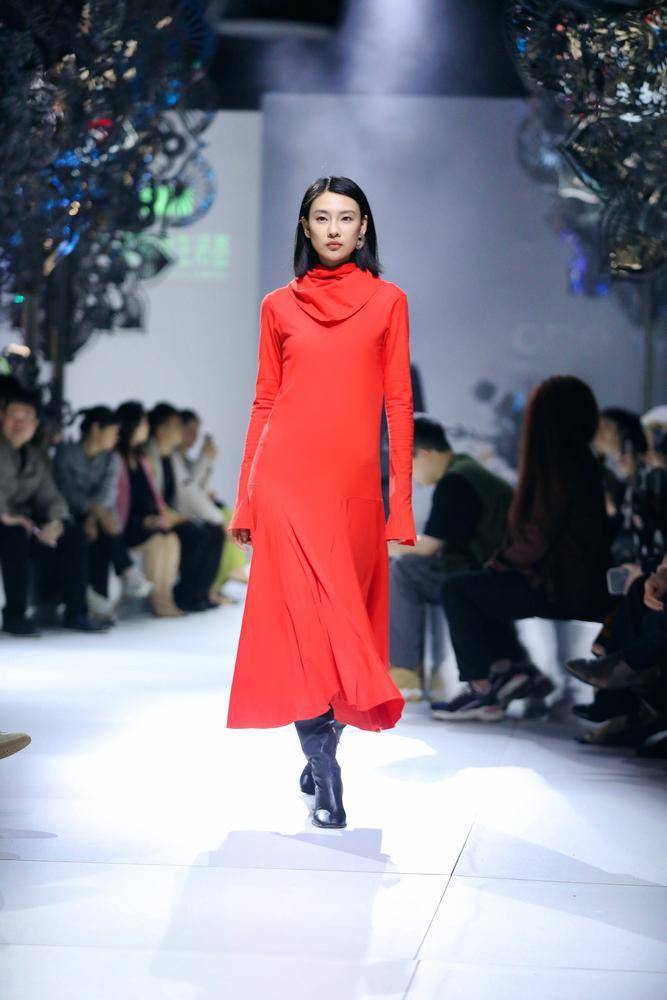 中欧联合国际设计师品牌联合秀闪耀深圳福田