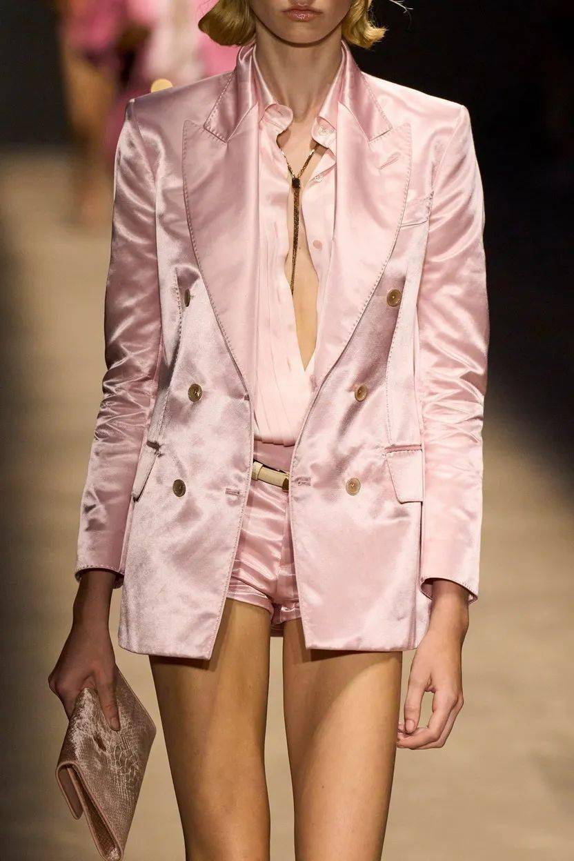 2024年春夏服装流行趋势_stella_prada_bottega