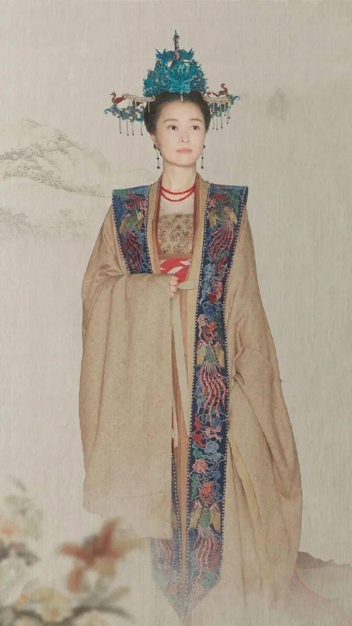 汉服披着床单的小孩长大了么