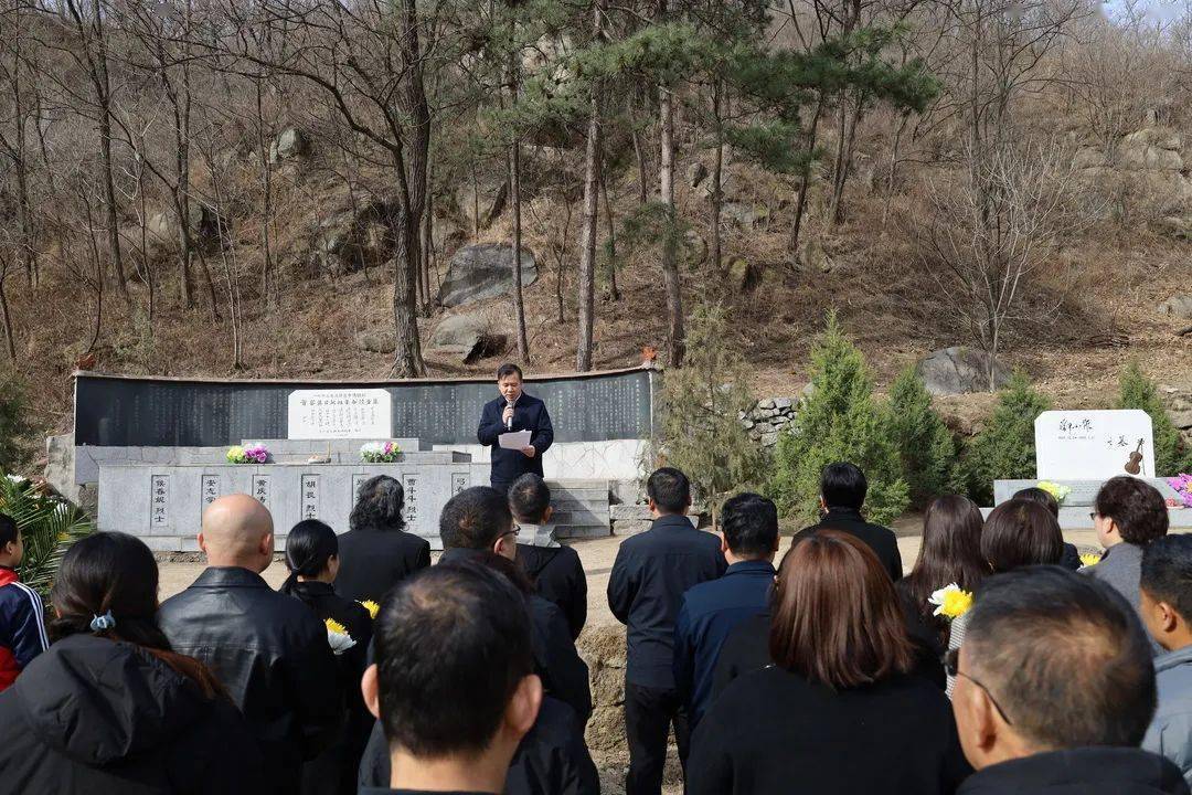 阜平县教体系统举办纪念邓小岚老师逝世两周年活动