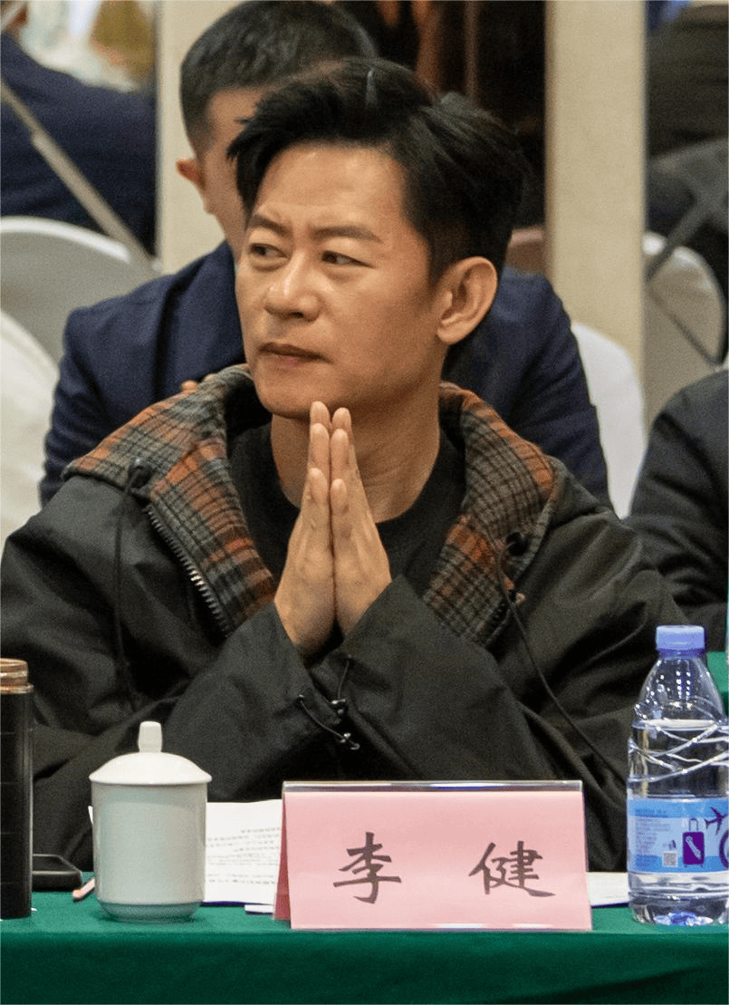 一路向前当成渝铁路奇迹遇上铁军剧组奇妙的化学反应产生了