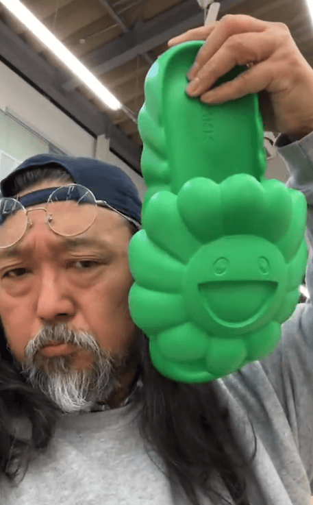 村上隆出拖鞋了,太阳花设计实物公开!