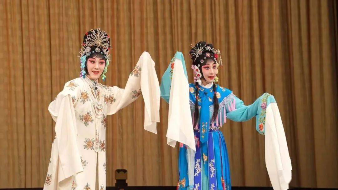 国粹经典在九棵树倾情上演→_京剧_表演_春草