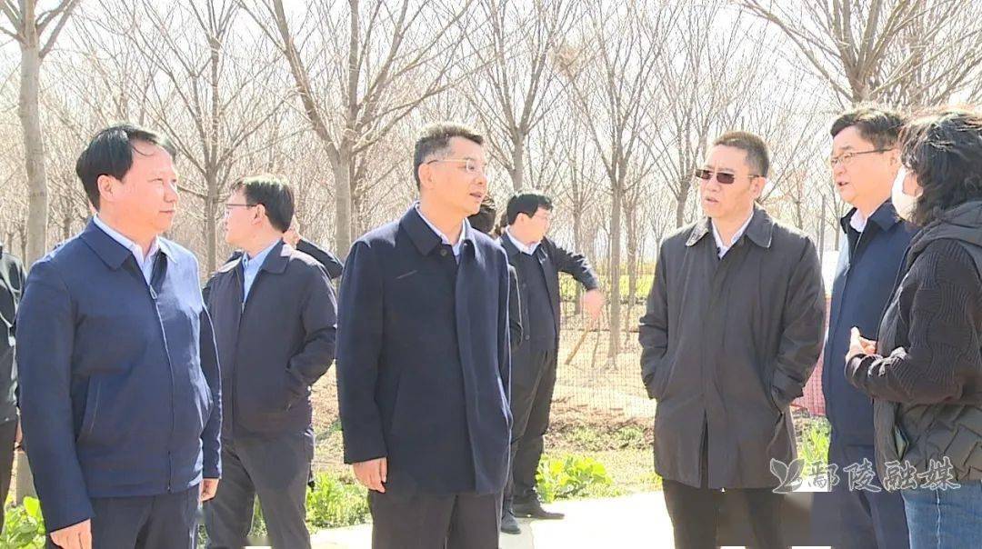 许昌市政府副市长赵鹏,鄢陵县委书记李亚强陪同调研.