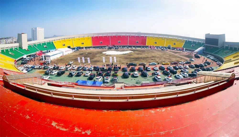 天气好人气旺 车展来了一群特殊嘉宾 欢乐指数"满天星"_搜狐汽车_搜狐