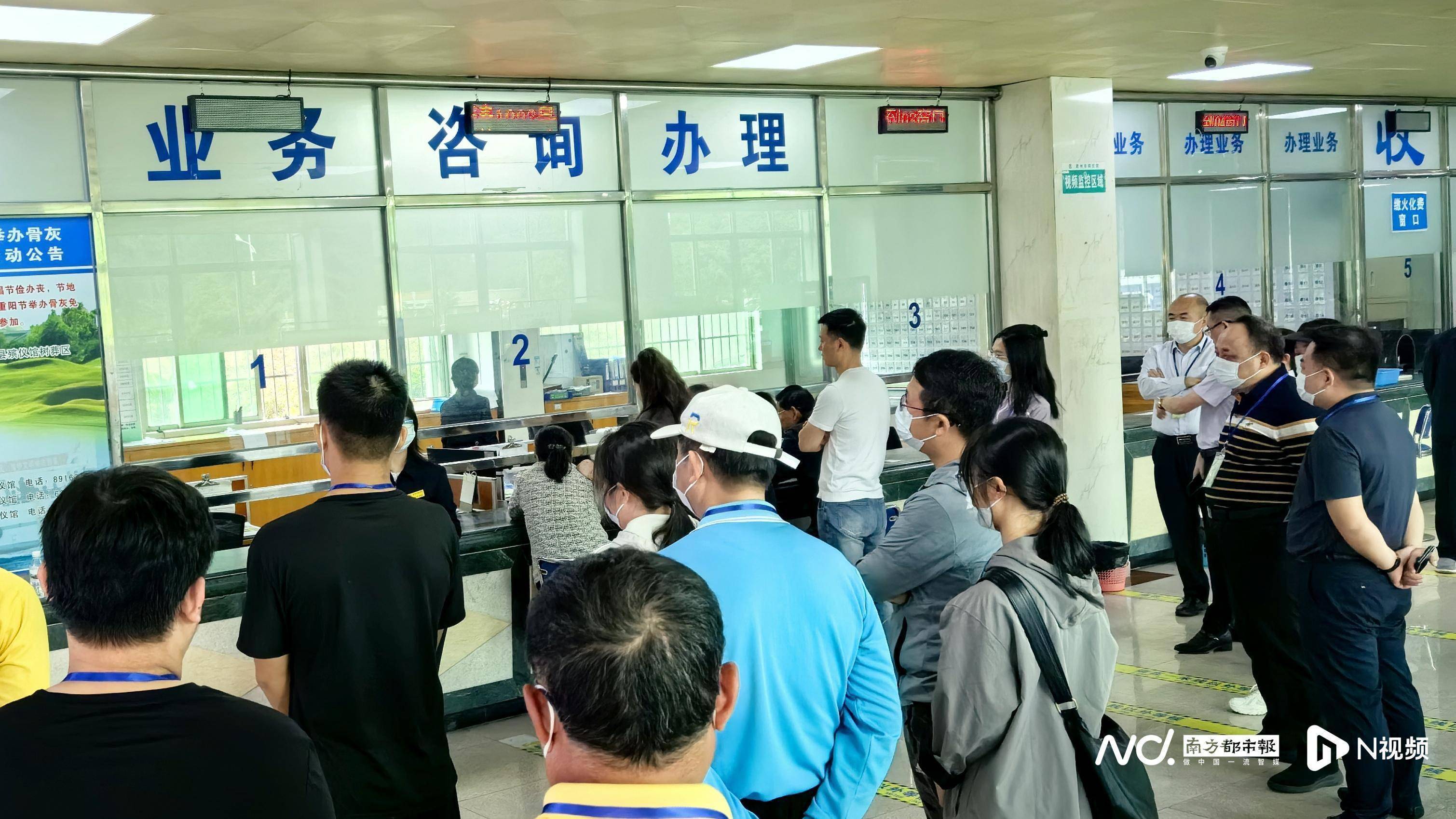 80,00后代表参加惠州殡仪馆开放日,关注同一问题_树葬_殡葬_服务费