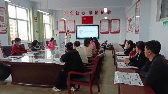 临沂汪沟第一中学开展3月份家长沙龙活动