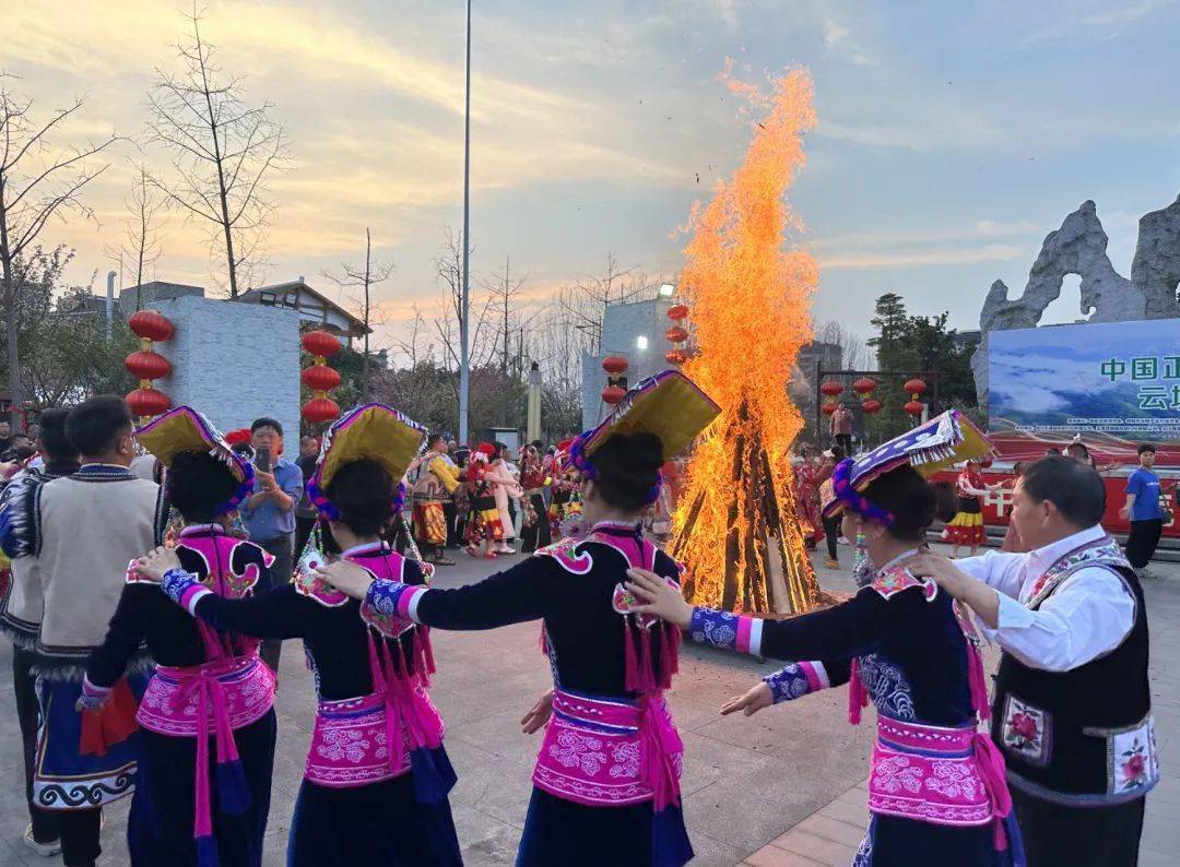 北川春季旅游火爆羌族风情迷醉云南旅游团
