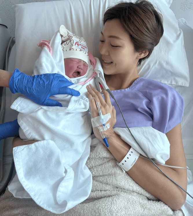 40岁tvb男星二女儿出生!前女友是tvb视后仍单身_永城_梁诺_inez