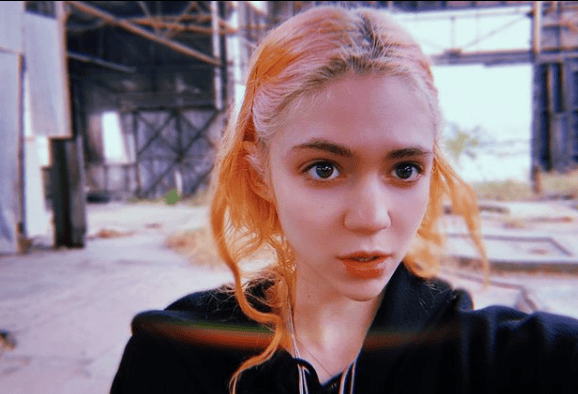 马斯克前女友生完3娃后彻底闹掰如今甜蜜官宣新男友全网祝福