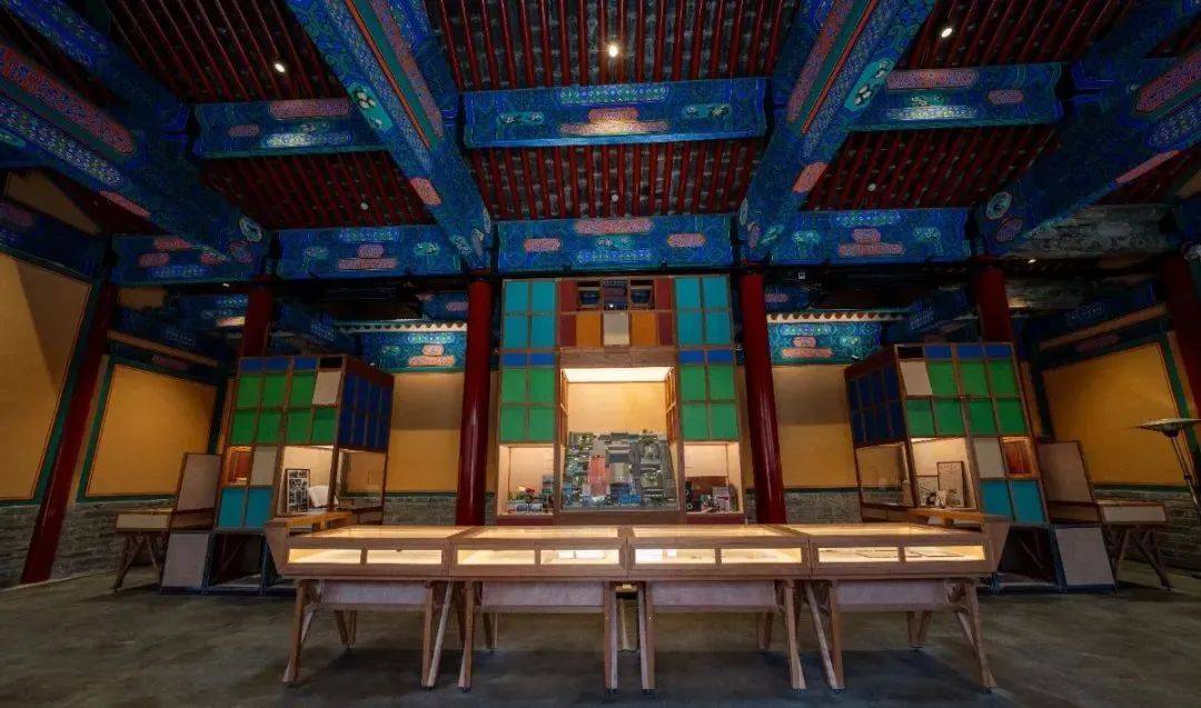 古建书店春日来逛宏恩观不亦阅乎