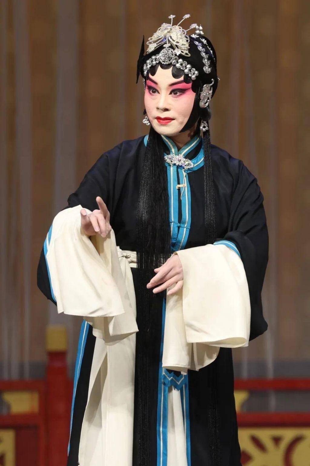 每月一星杜喆领衔京剧红鬃烈马圆满落幕