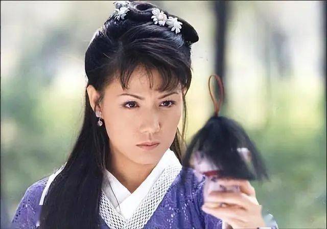 原来她早已去世!