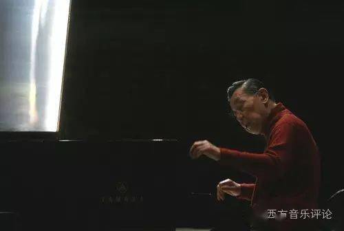 《练习曲》的幽默感还是应该再多一点,德彪西是在开车尔尼的玩笑,故意