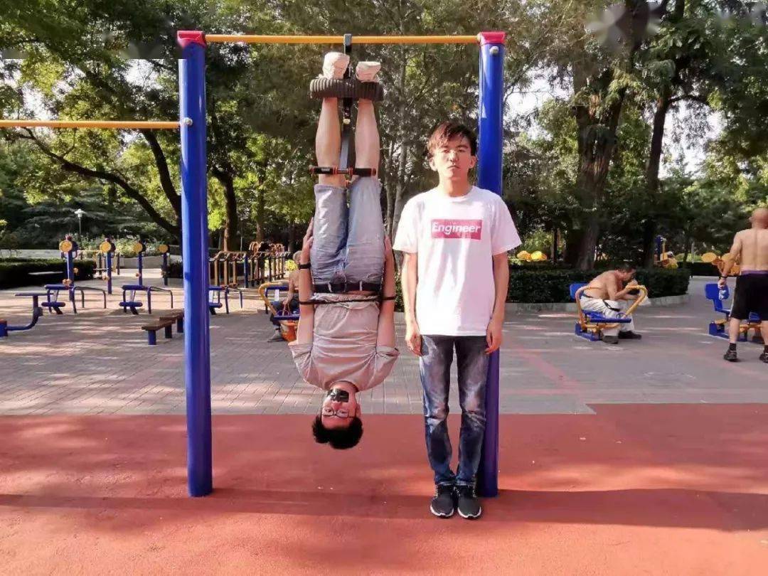 如何测出男生的真实身高?_方法_实验_博士