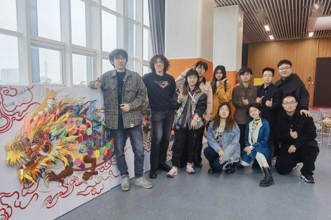 走出无声世界的他带美院爱耳美绘志愿者回家