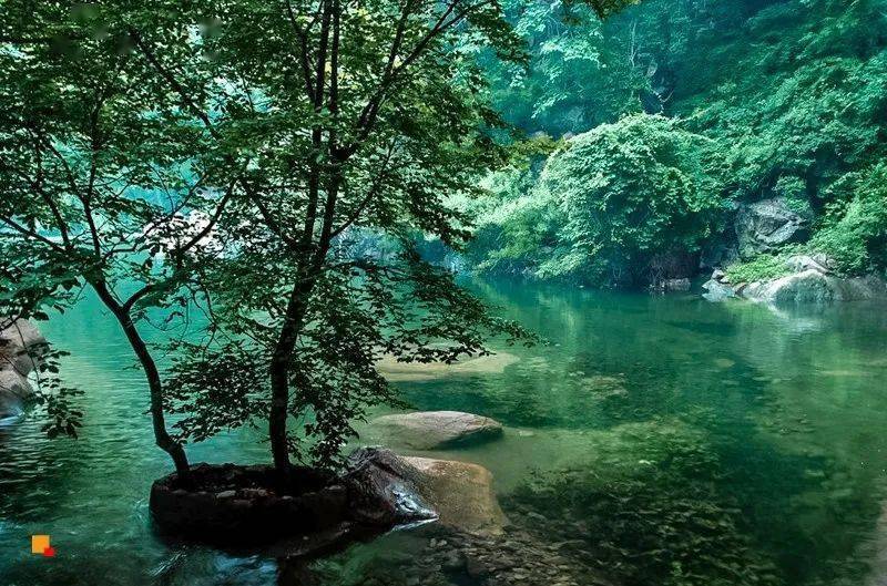 相传东汉末年,无终名士田畴不受献帝封赏,隐居于此,因此人称田盘山