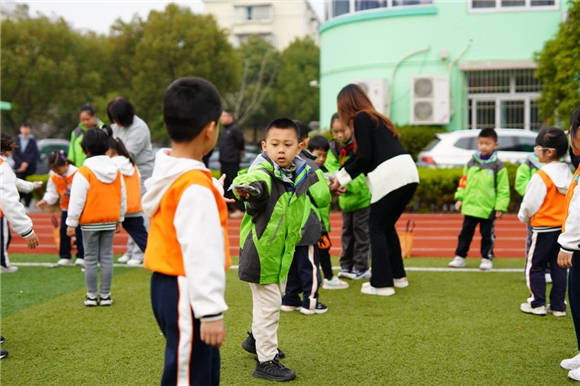 浦东东波小学万物共耕新首届春耕节开幕