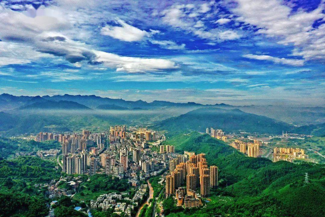 2024年是实现"十四五"规划目标任务的关键之年,也是美丽重庆建设从