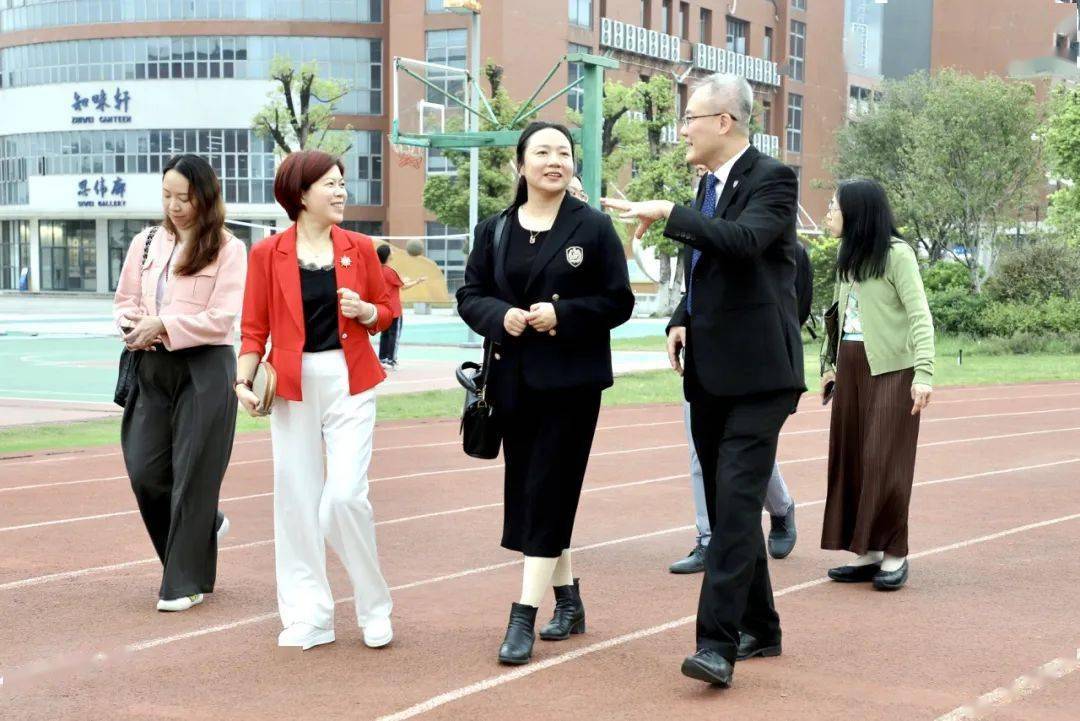 姊妹携手谱新篇同心筑梦创未来南海外国语学校与香港保良局陆庆涛小学