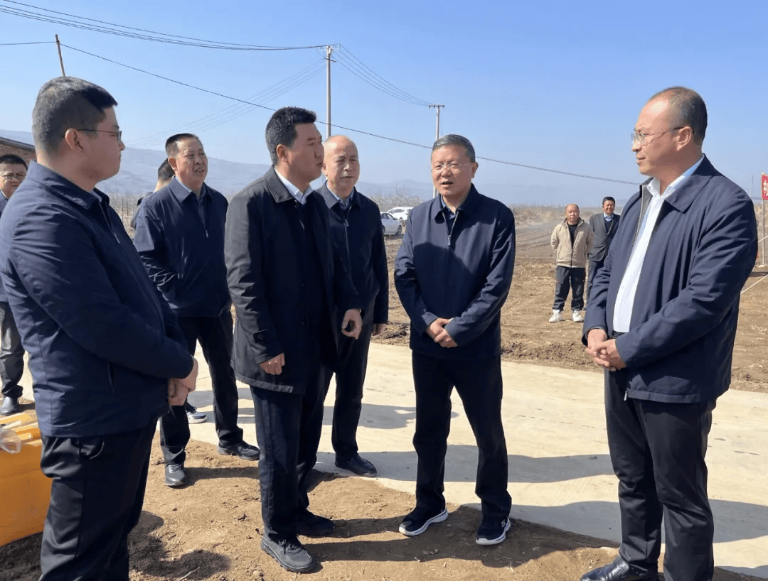 刘景原督导重点项目建设等工作