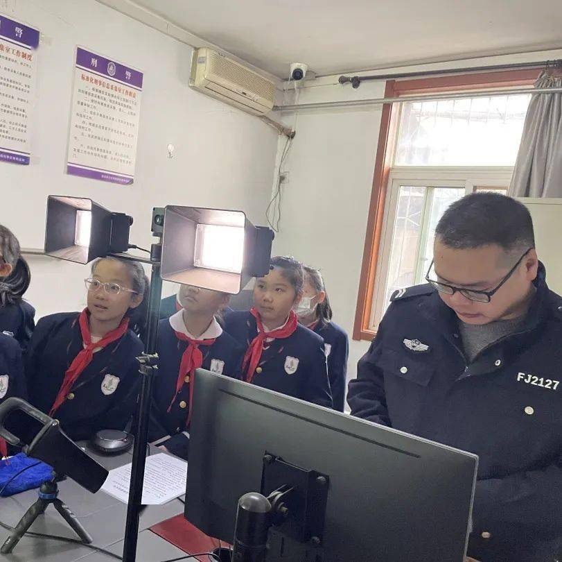 灞桥教育东城一小加强安全教育共建和谐校园东城第一小