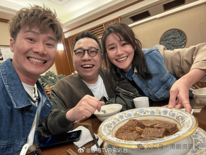 黄翠如c君惊爆"恶搞"床照!去台北体验豪华之旅_节目_摄影_女士