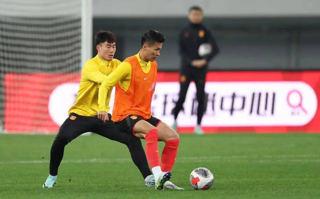 伊万酝酿变阵国足后防或有调整