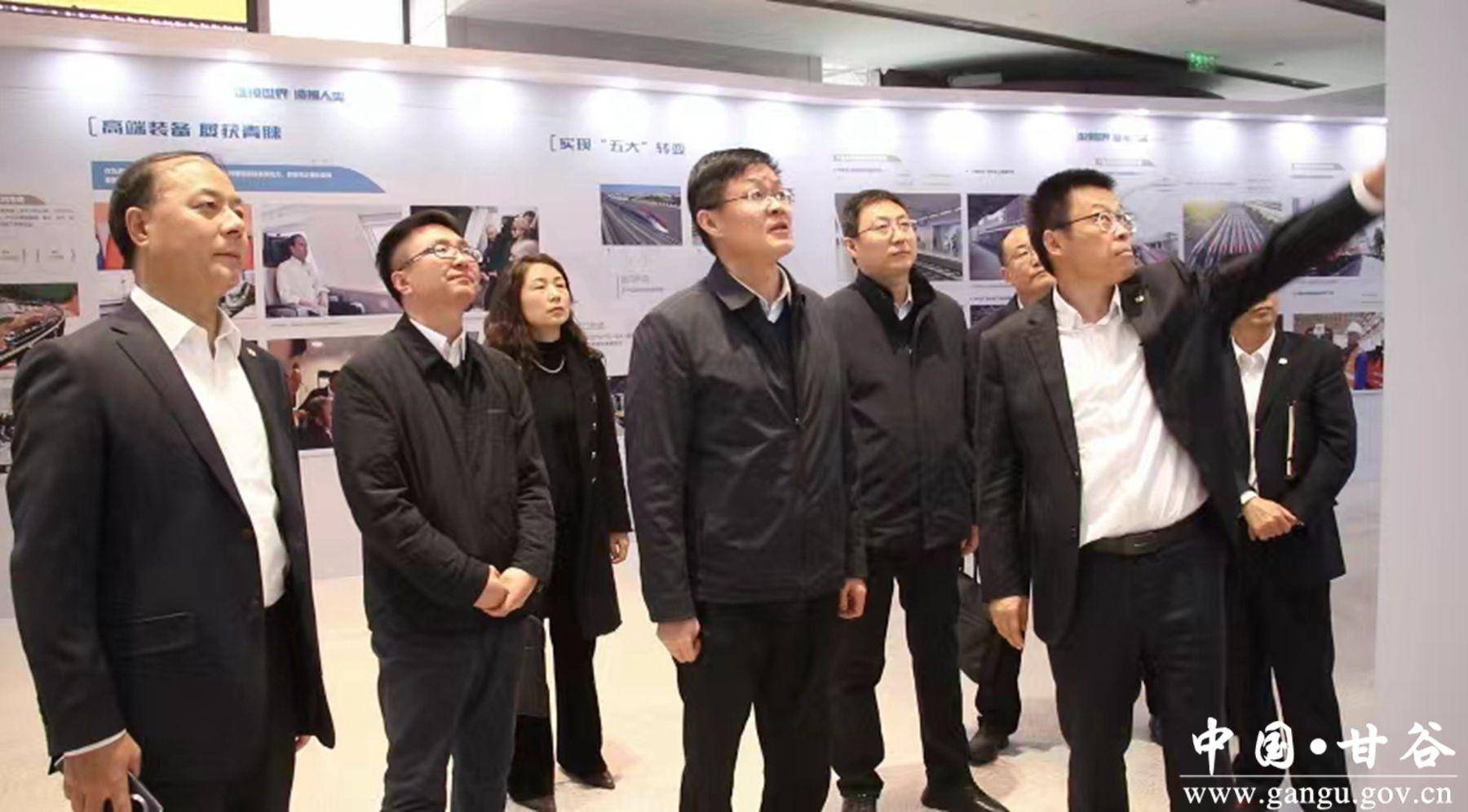 三抓三促行动进行时甘谷纵深推进三抓三促行动全力推动招商引资大突破