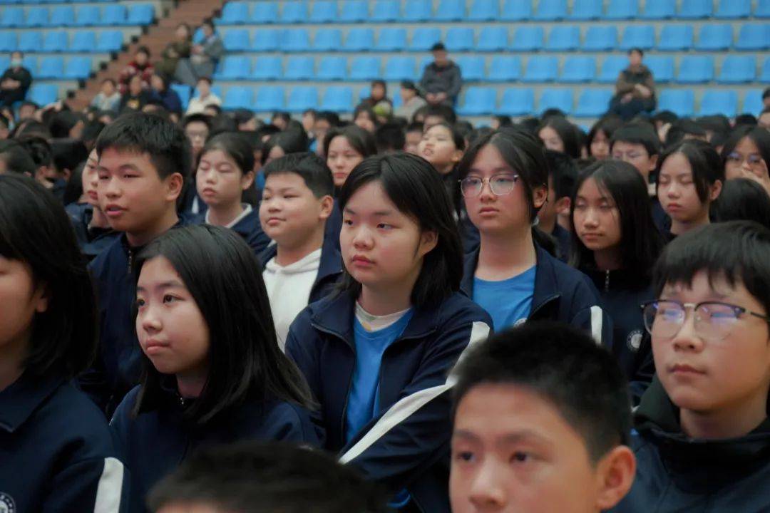 解锁青春密码护养花季蓓蕾长沙市第六中学举办青春期心理健康教育及防