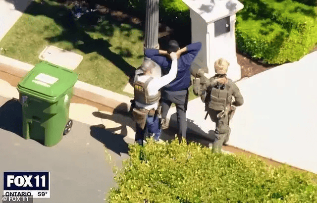 突袭住所知名歌手被控性侵