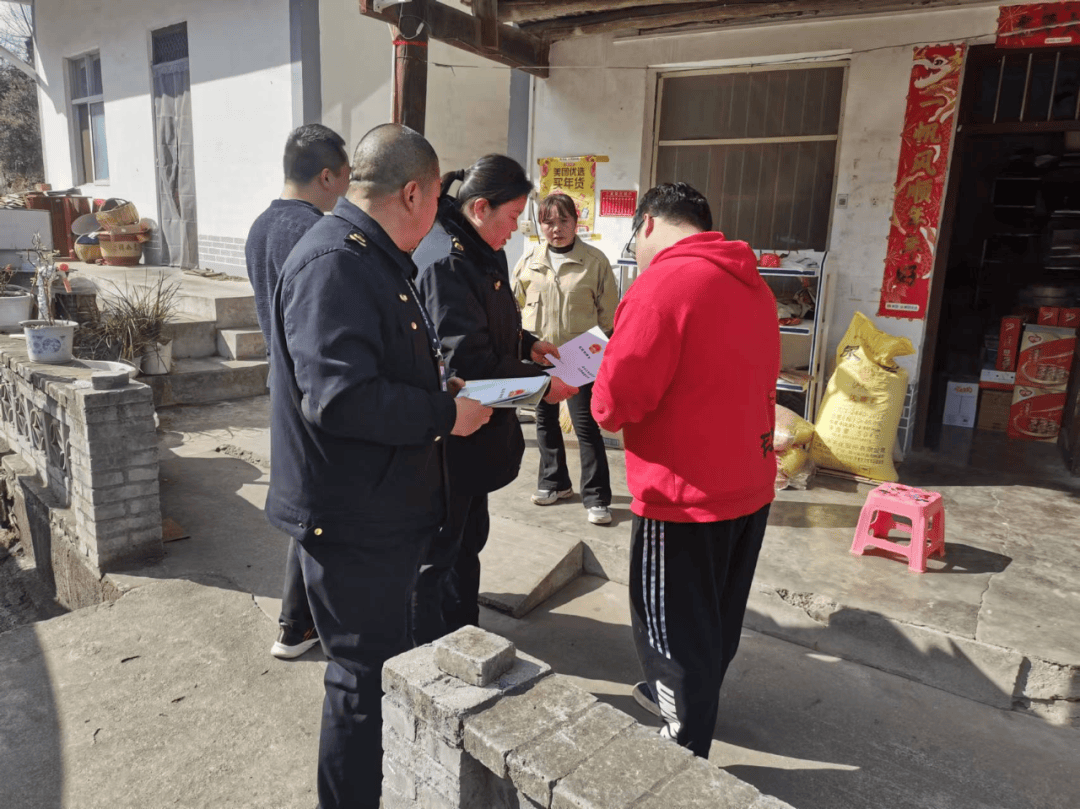 县农业综合执法大队扎实开展法治宣传活动