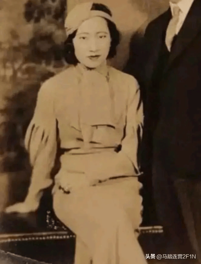 90岁的张学良飞到纽约约会迟暮美人蒋士云少帅一生的挚爱