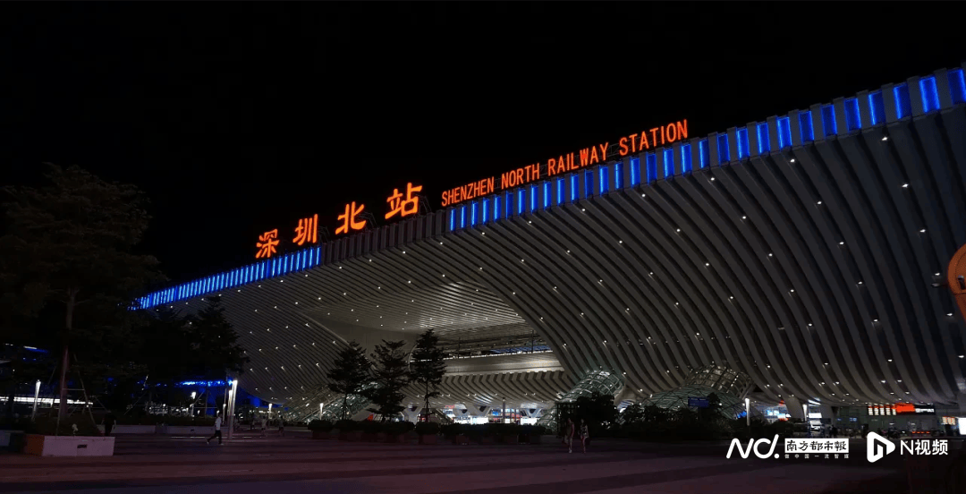 深圳北站夜景图片实拍图片