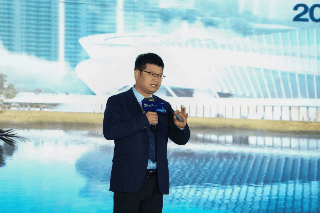 广州体育学院发展研究中心副主任,广州体育学院教授王钊作《大型体育