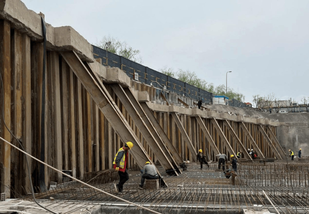 深基坑支护新技术:无需水平支撑!