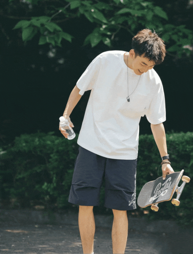 50年国际品牌又出王炸白t重磅240g不透肉猛吸汗到手只要30多