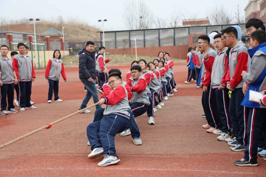 全环境立德树人 激情拔河比赛