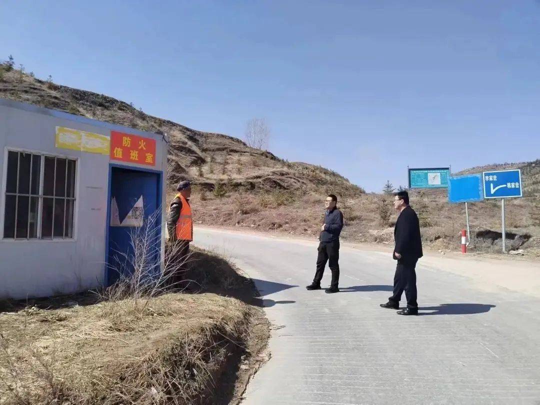 凤翔镇绷紧清明防火弦筑牢森林防火墙