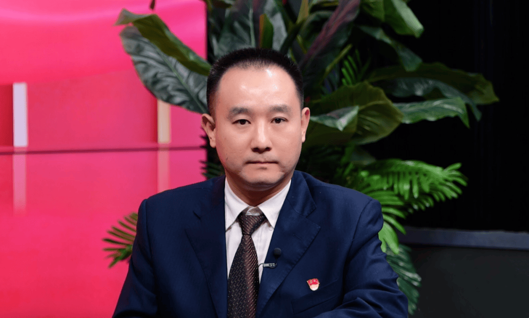 曾任天津市宁河区岳龙镇党委书记,一级调研员等职.