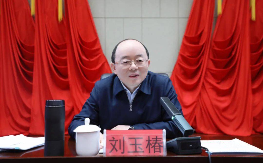 按照市委要求,3月29日,抚州市召开新提任和晋升职级市管干部集体政治