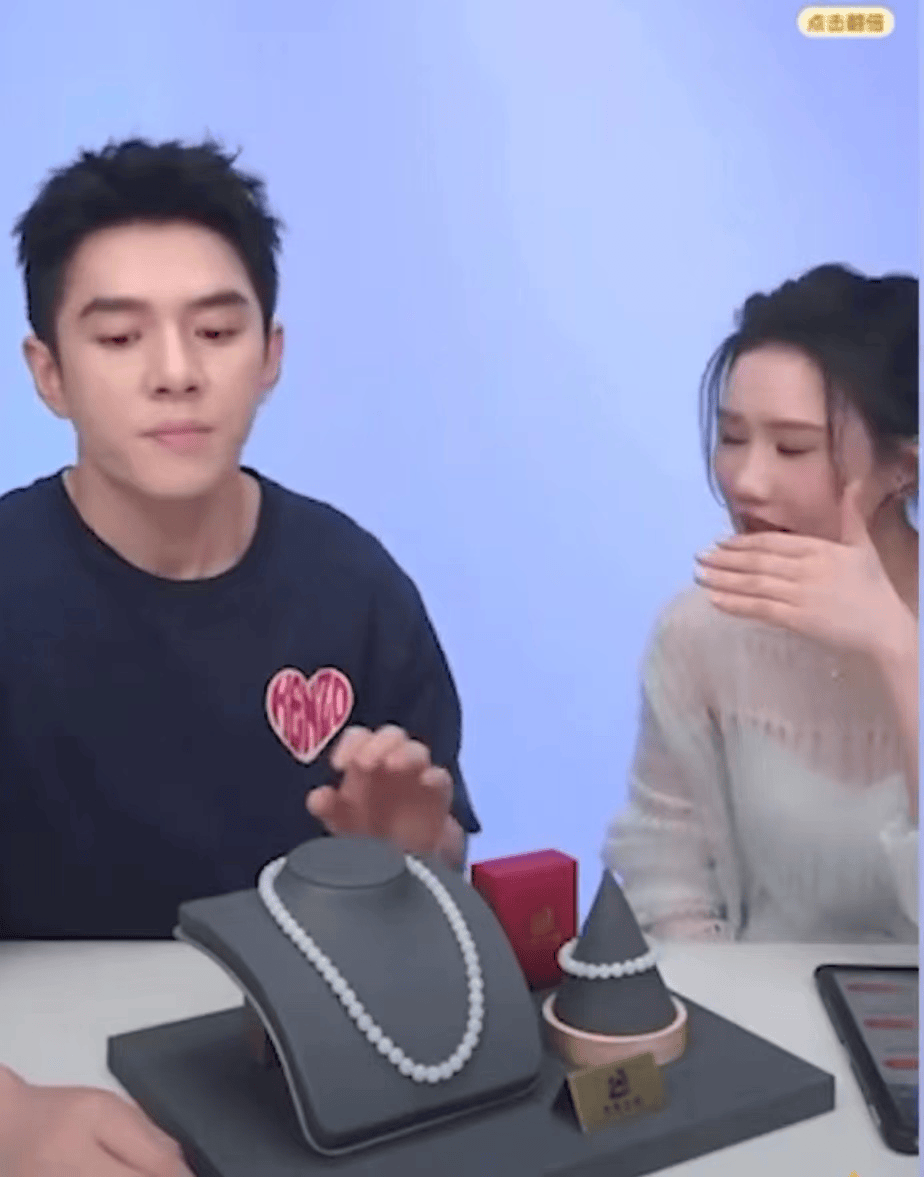 不止"抖音一哥"爱翻车,早几个月,"淘宝一哥"李佳琦带货的一款597元的