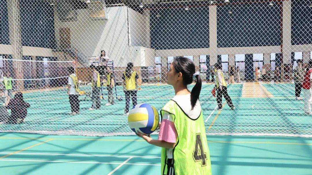 女子气排球比赛丨球精彩心飞扬
