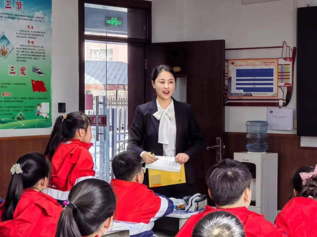 未央区东前进教育集团骨干教师赴铜川市锦绣园小学开展送教活动