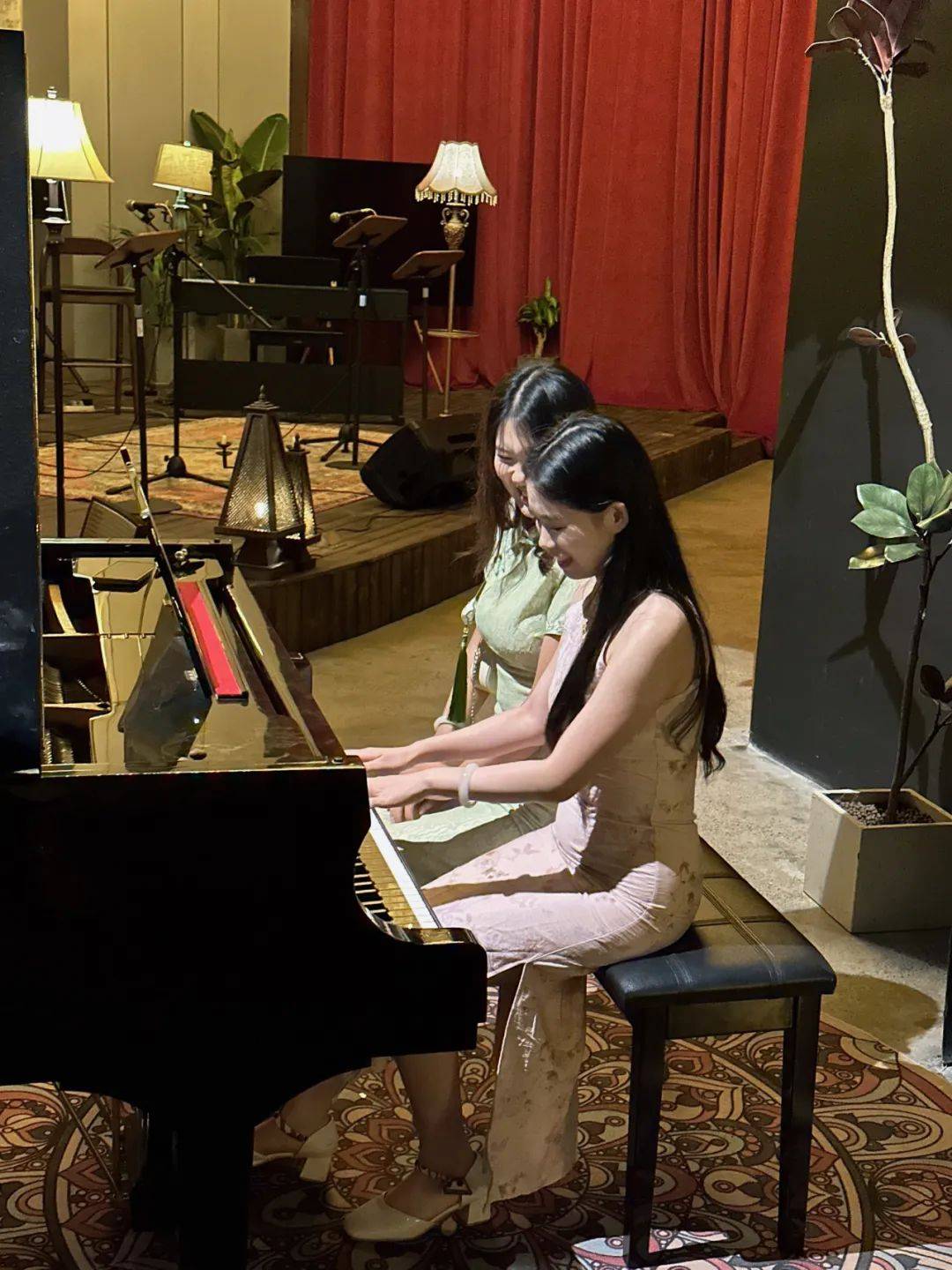 王蓉_季节_天空