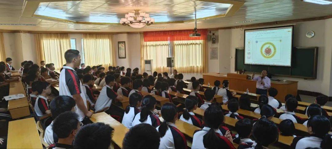 "红领巾科技直通车"开进台山乡镇学校_活动_发展_青少年
