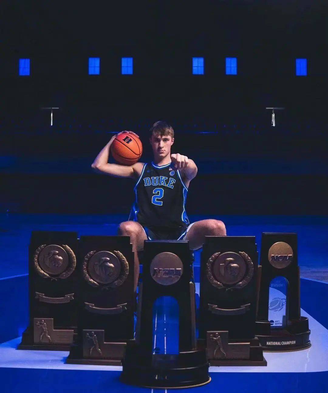 最强白人高中生!提前两年锁定状元!他究竟有何魔力?