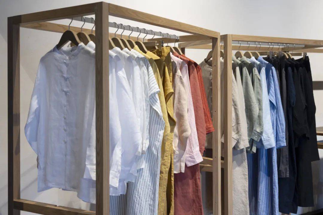 他们用服装传递爱与和平