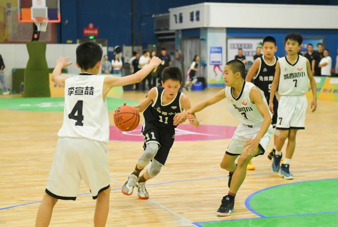 我们的贡嘎杯小学组篮球男子女子四强出炉