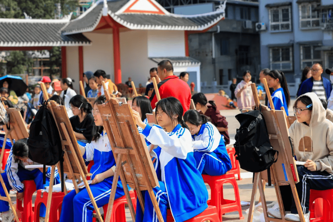 三穗铸牢中华民族共同体意识千名青少年同心共绘团结梦